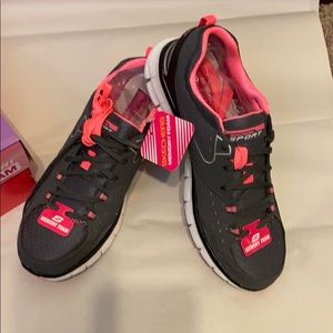 Skechers Synergy Front Row